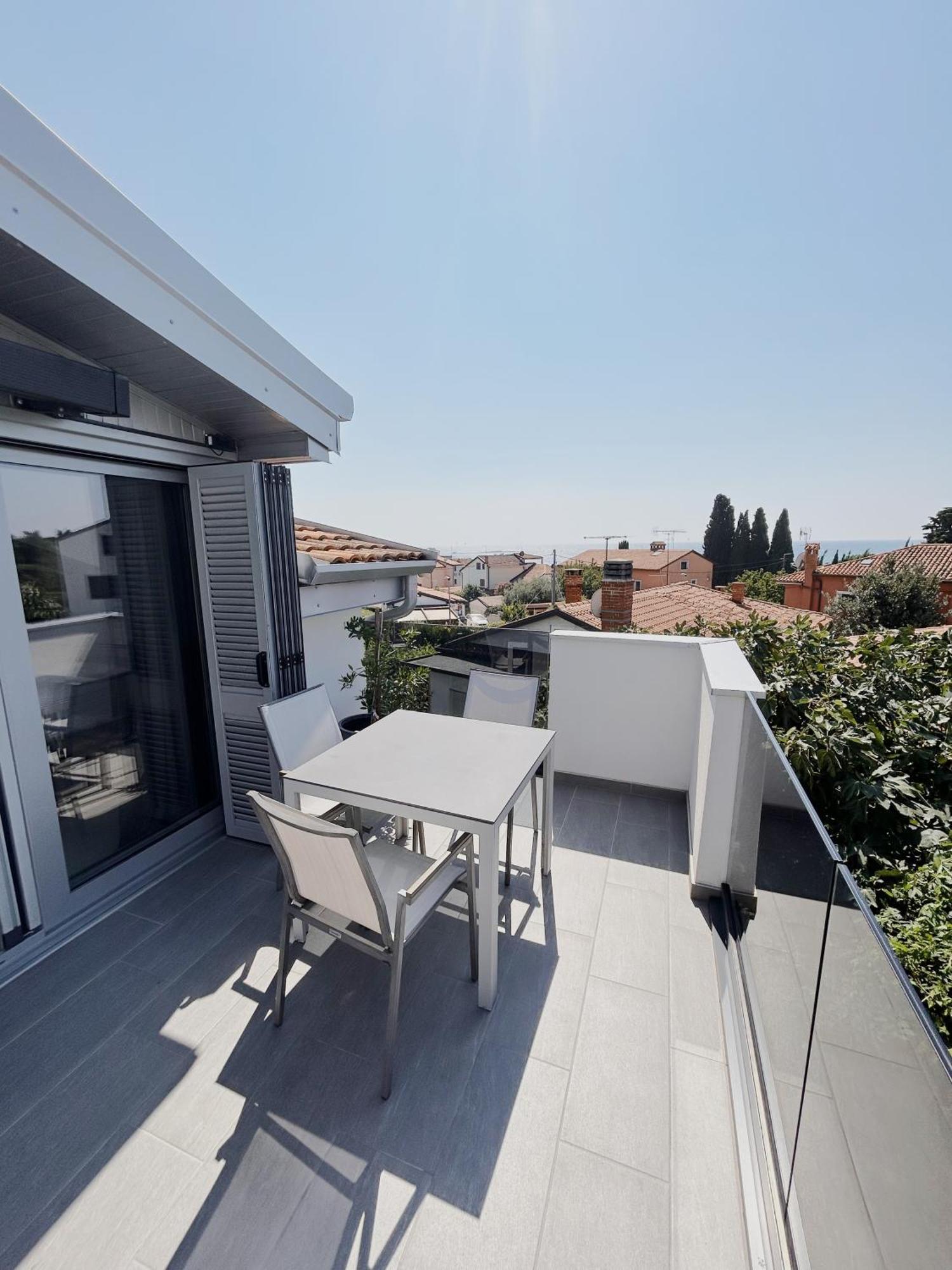 Sunny House Apartment Zambratija  Exterior foto